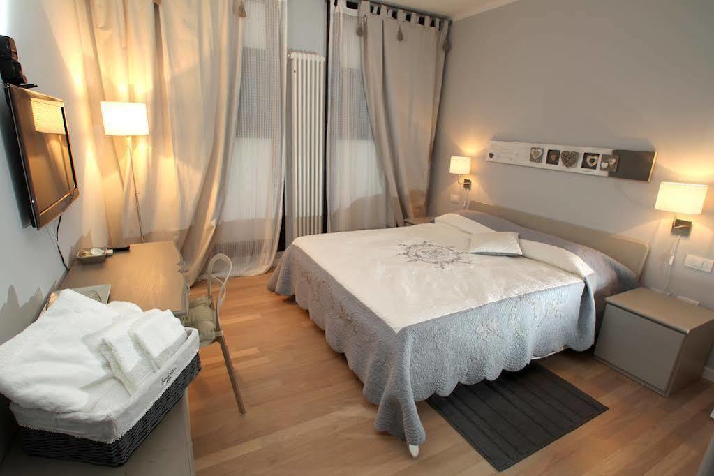 Bed In Bo Saragozza Hotell Bologna Eksteriør bilde